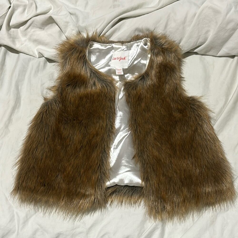 Cat & Jack S 6/6x faux fur brown vest modern hip stylish like new layered look
